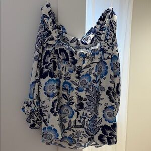 Women’s Rachel Zoe NWT Blue Floral Top size Small